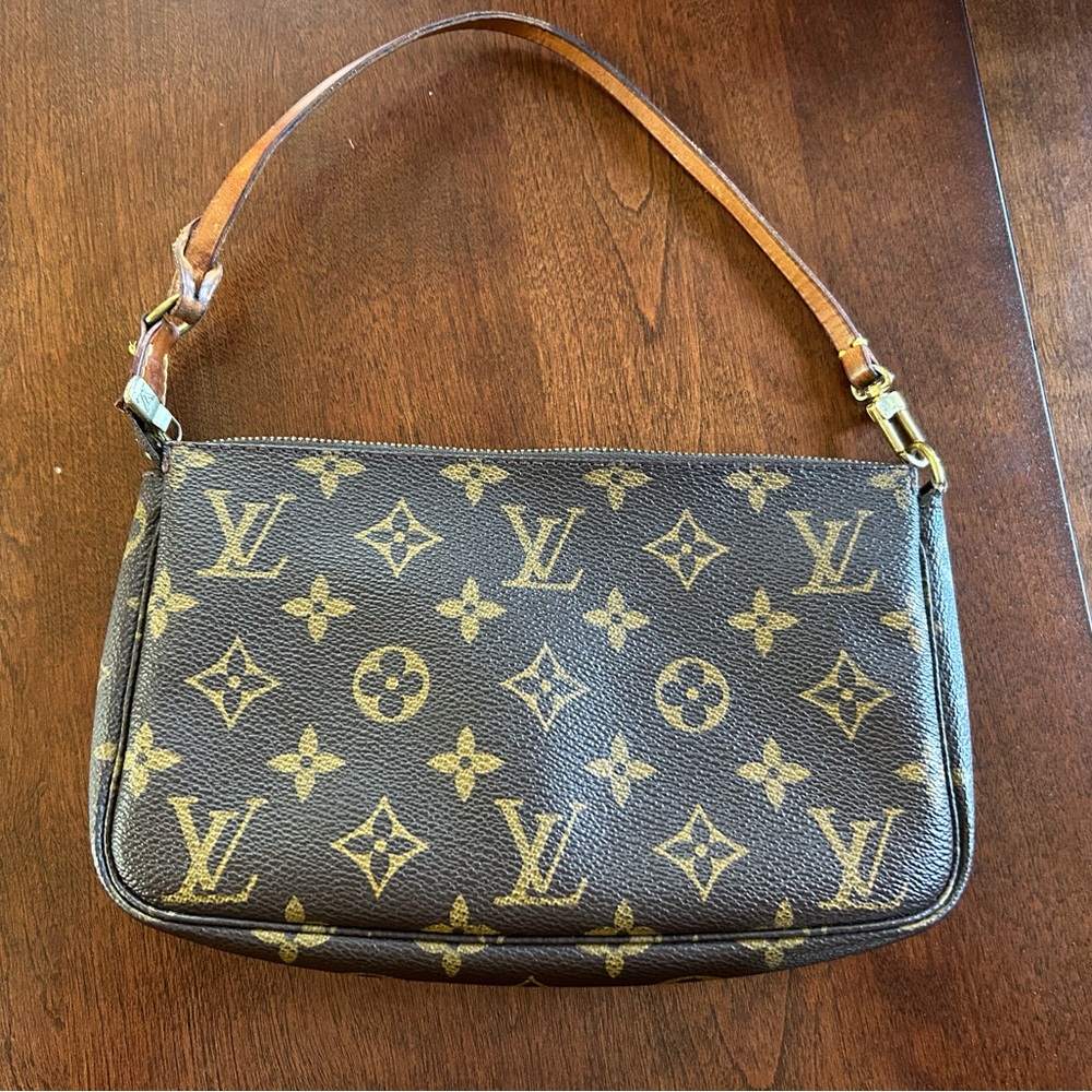 Louis Vuitton Monogram Pochette Accessories